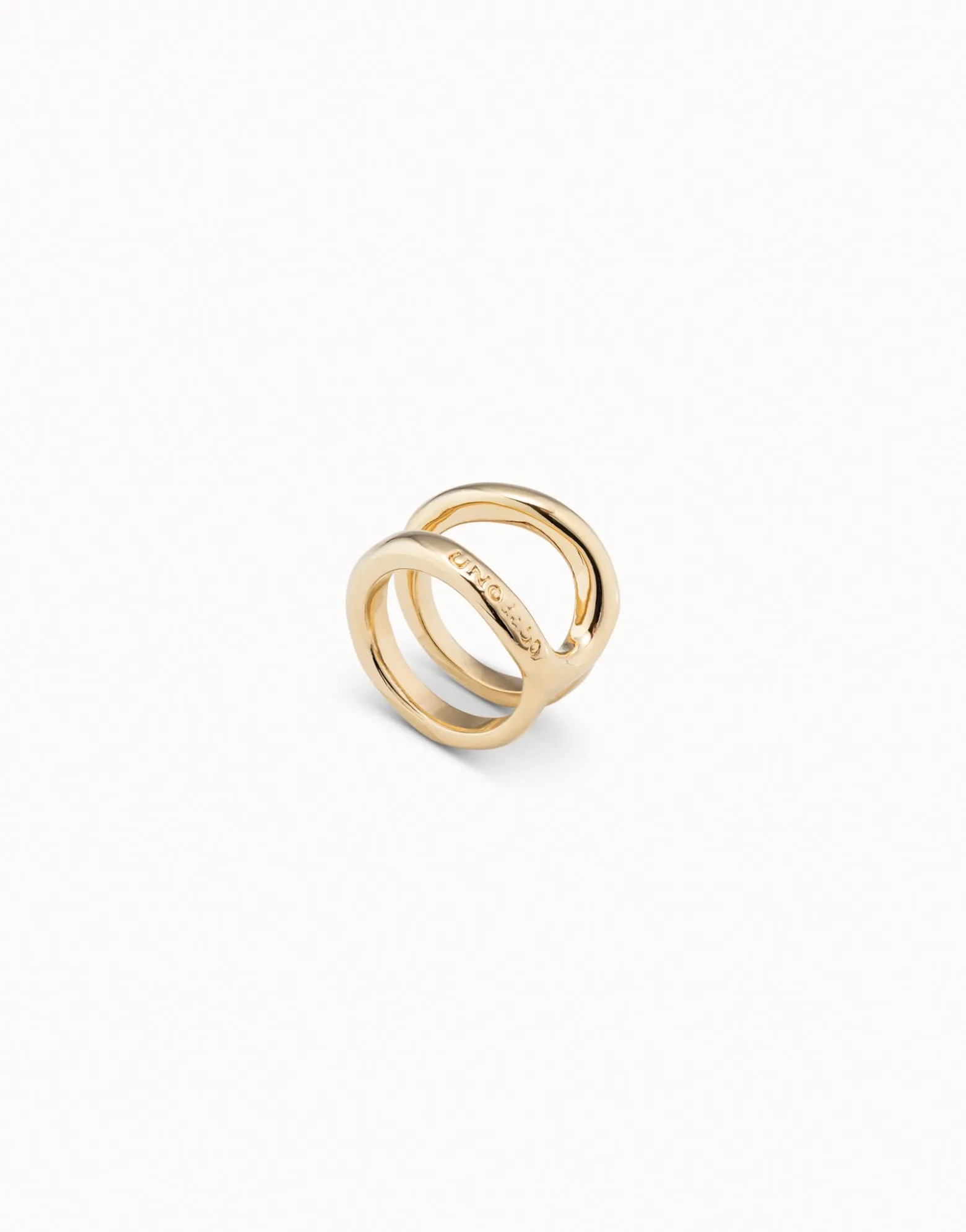 Anillo bañado en oro con diseño tubular para mujer