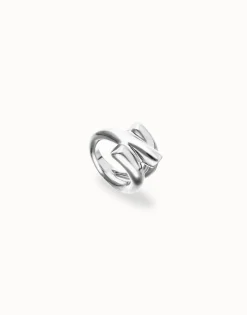 Anillo bañado en plata con tres formas orgánicas entrelazadas