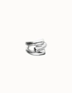 Anillo bañado en plata con tres formas orgánicas entrelazadas