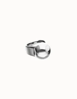 Anillo bañado en plata de ley con forma de esfera