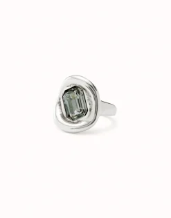 Anillo bañado en plata de ley con cristal gris