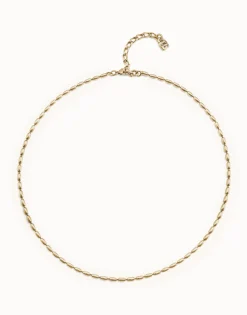 Cadena bañada en oro 18k con eslabones ovalados finos y cierre de mosquetón