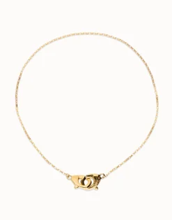 Collar bañado en oro 18k con detalle de mosquetón entrelazado