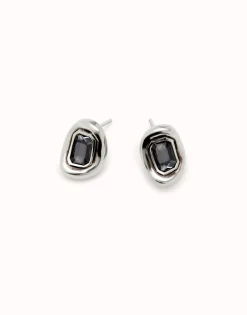Pendientes bañados en plata con cristal facetado gris