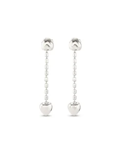 Pendientes bañados en plata de ley con cadena colgante y corazones pequeños