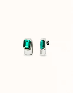 Pendientes con forma rectangular bañados en plata de ley con cristal verde