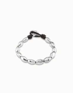 Pulsera bañada en plata de ley y cuero con fornitura ovalada
