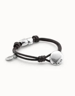 Pulsera de cuero con corazón bañada en plata de ley