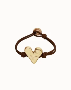 Pulsera de cuero marrón con detalle de corazón bañado en oro 18k