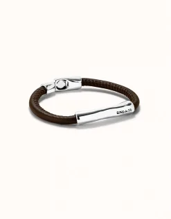 Pulsera de cuero marrón con detalle central bañado en plata de ley
